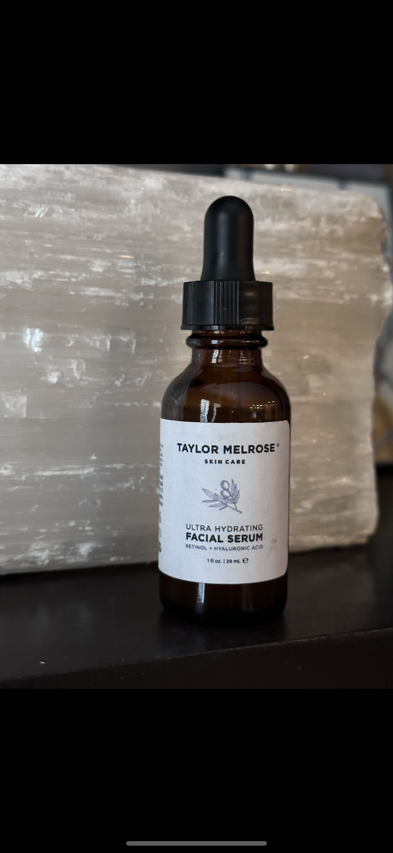 #TAYLORMELROSE Hyaluronic Acid + Retinol Face Serum with Vitamin E